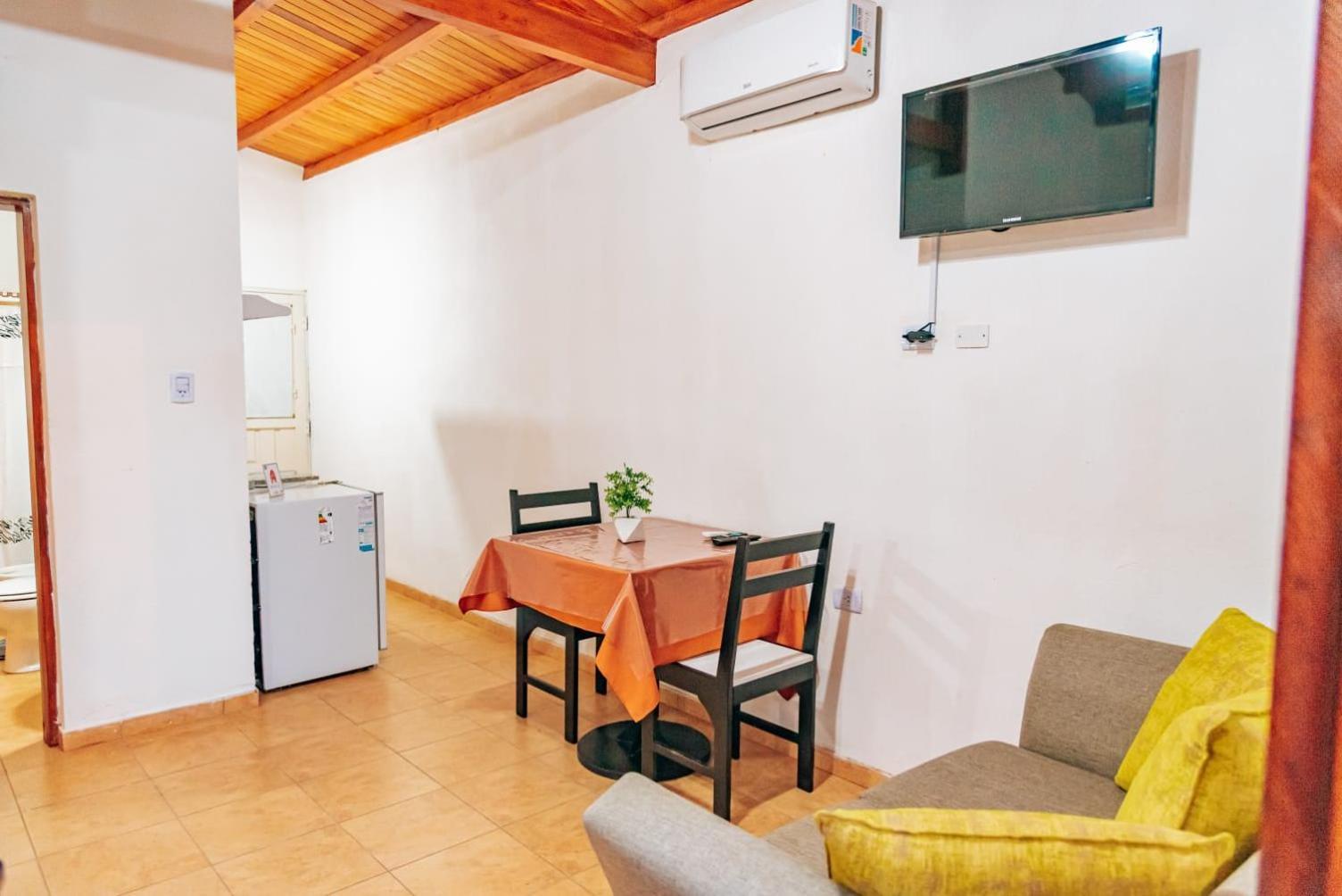 Cabanas Puertas Del Sol Ла Риоха Екстериор снимка