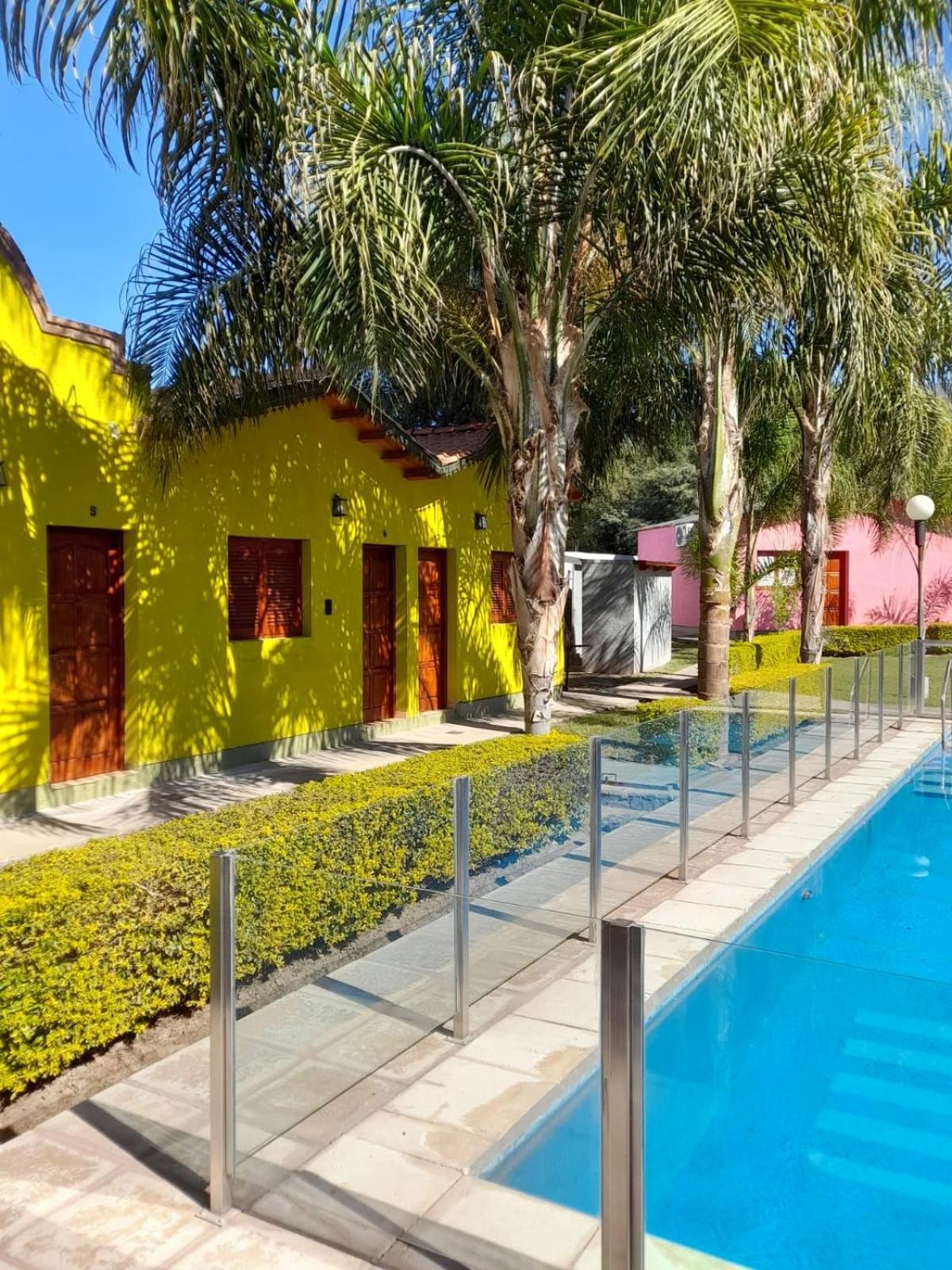 Cabanas Puertas Del Sol Ла Риоха Екстериор снимка